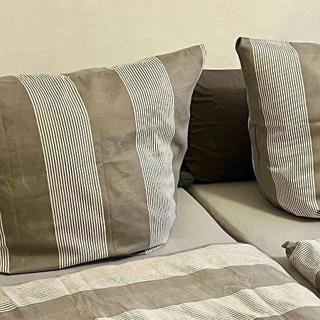 Lichtdurchflutete Grosse Wohnung 슈벰 외부 사진