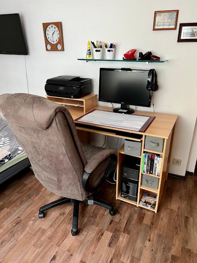 Lichtdurchflutete Grosse Wohnung 슈벰 외부 사진