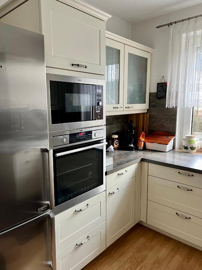 Lichtdurchflutete Grosse Wohnung 슈벰 외부 사진